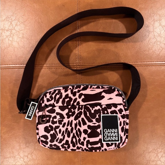 NWOT GANNI Candy Pink & Brown Leopard Print Nylon Tech Festival Crossbody Bag - Picture 9 of 16